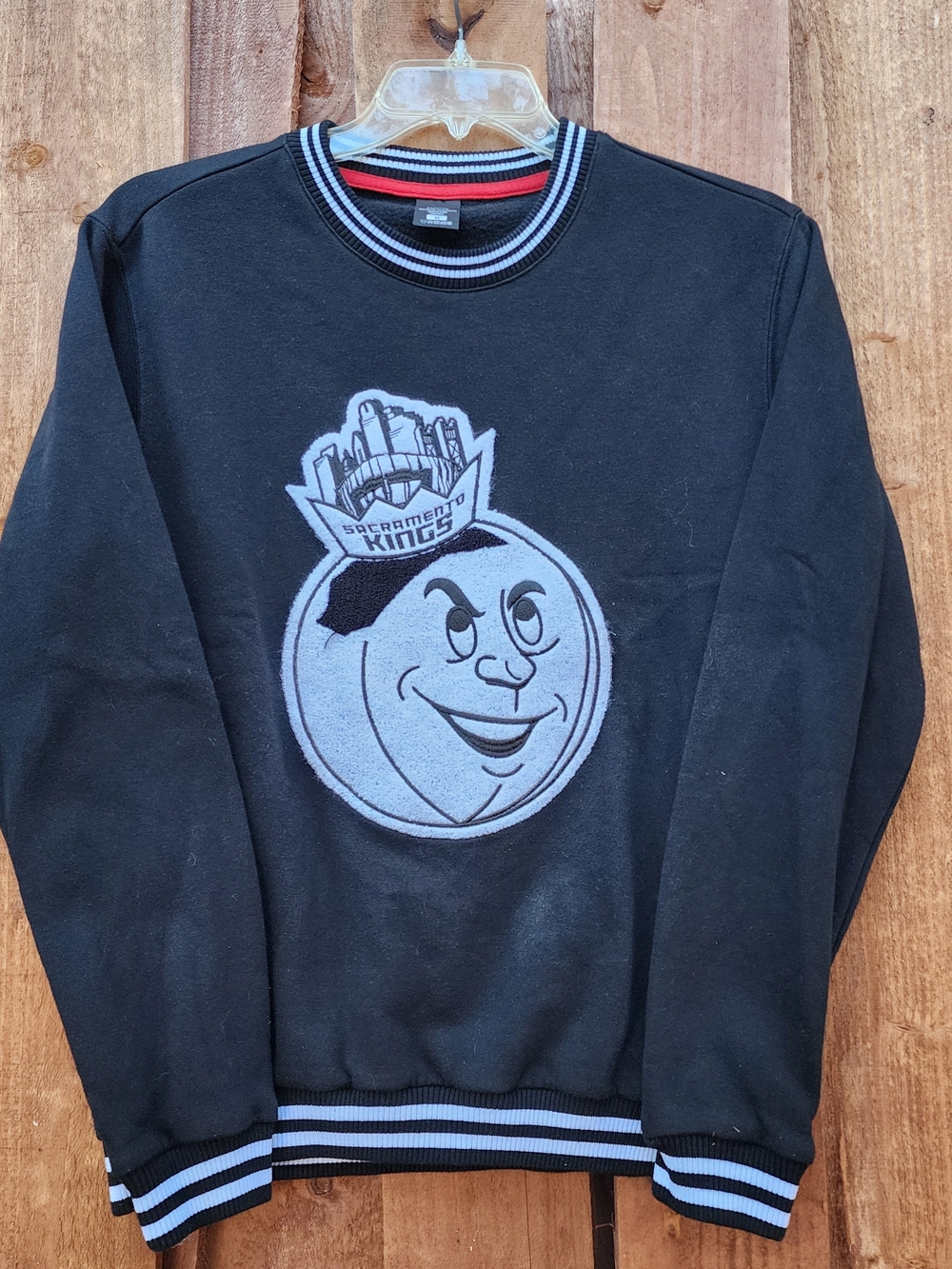 Sacramento Kings Vintage Mascot Crewneck Sweatshirt Black Varsity Striped Trim-M